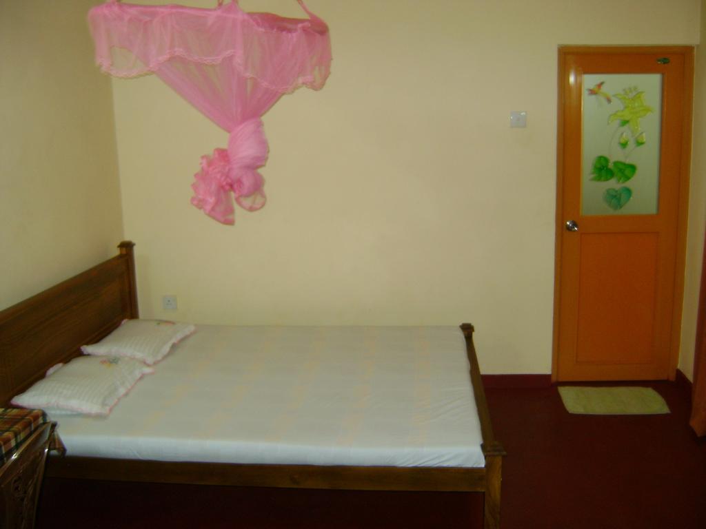 Family Guest House Mirissa Exterior photo